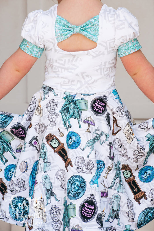 Grim Grinning Ghosts - Main Toss - Regular Scale - WHITE