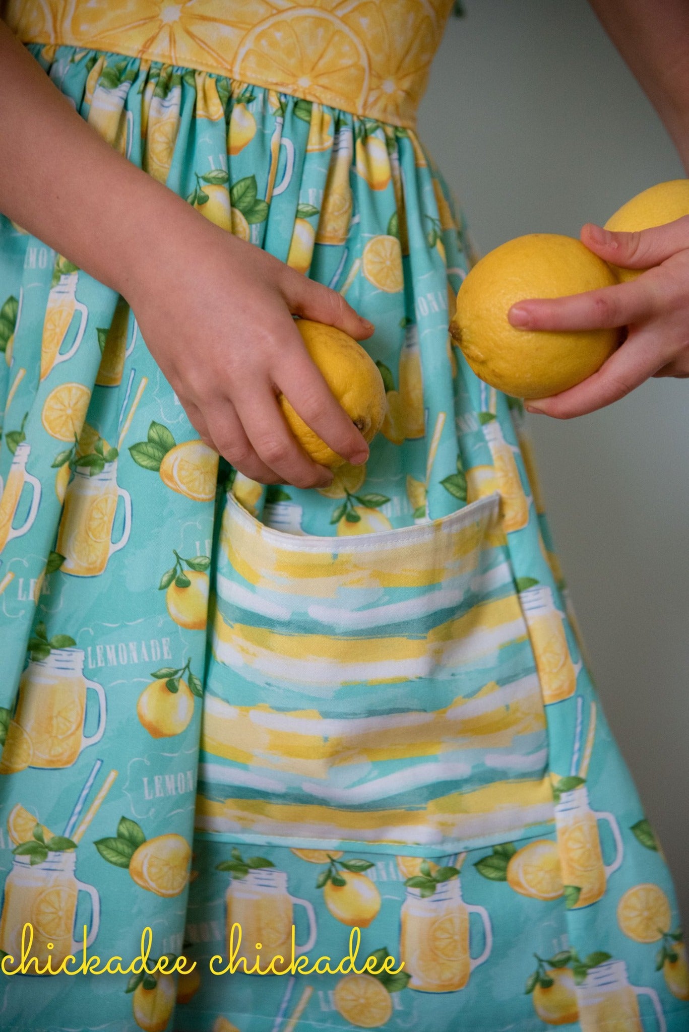 R112 Easy Peasy - Citrus Stripes