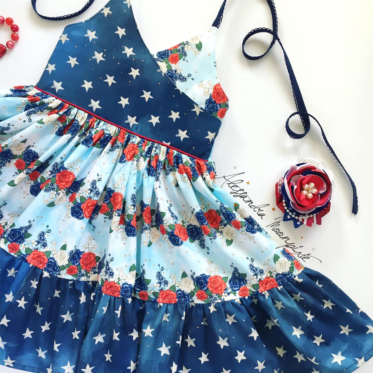 R112 Grand Old Flag - Floral Stripe Light