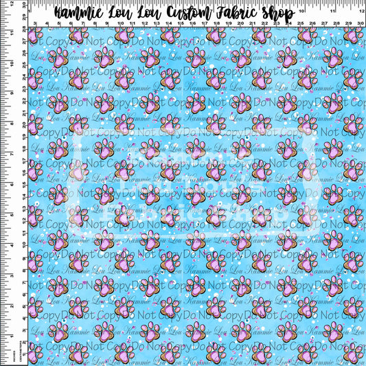 R93 Dog Lover - Paw Prints