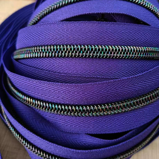 Hardware : ZIPPER - Long Chain - Purple with Dark Iridescent Teeth - #3 or #5 (012)