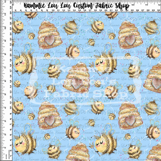 R116 : Queen Bee - Blue Bees