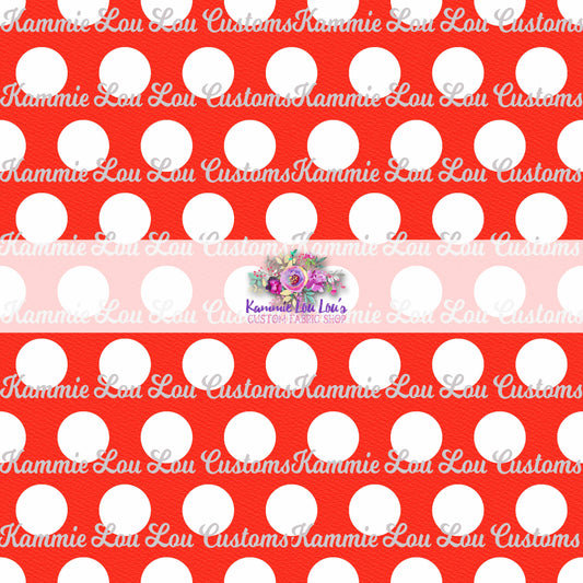 R124 Magical Escape - Classic Mouse -1in Red Dots